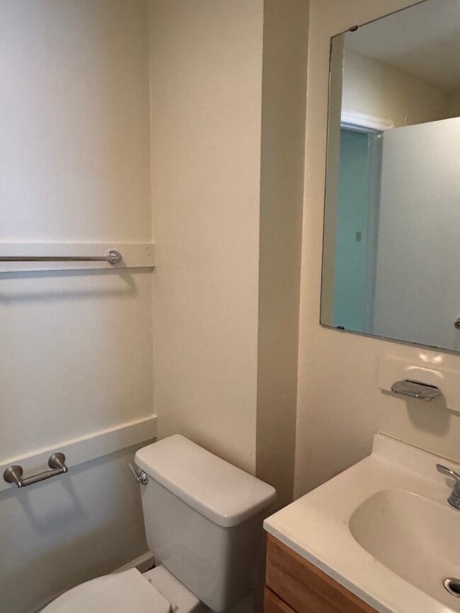 Photo - 521 Pineneedle Rd