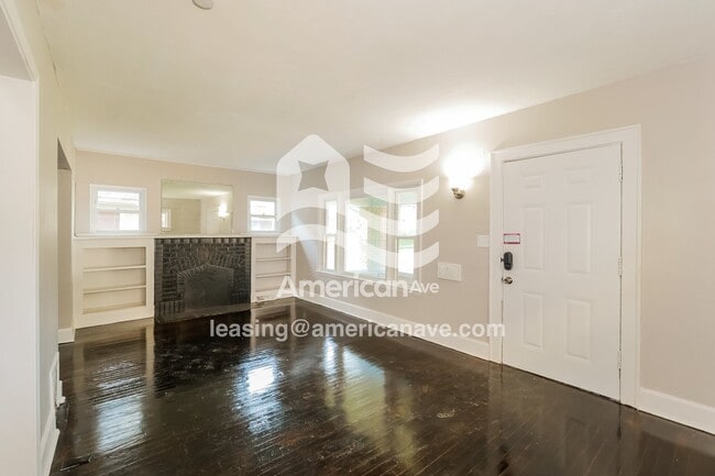 Photo - 1305 E 59th St