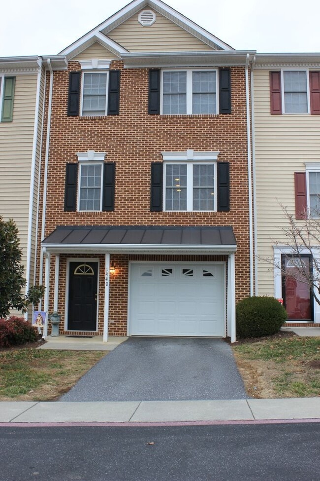 Building Photo - 1410 Verdant Spring Ln