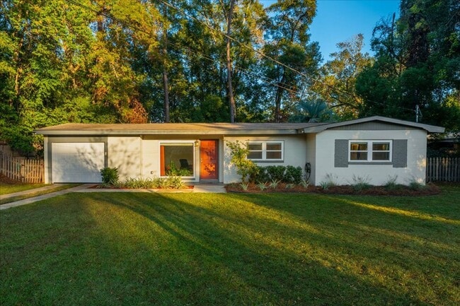 Building Photo - 3 Bed / 2 Bath in Levy Park