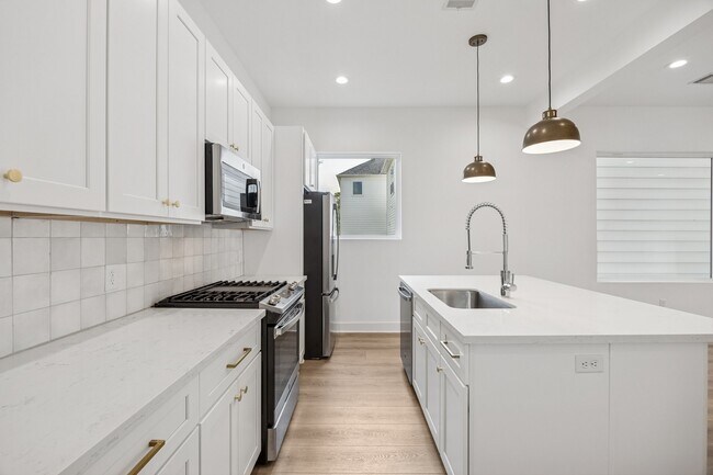 Photo - 2826 Versailles Oak Ln