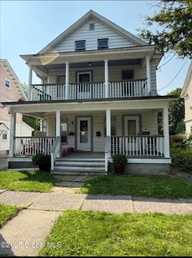 Photo - 68 W Notre Dame St Unit #B