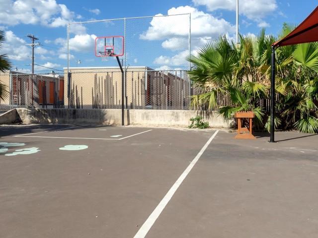 Photo - 11838 Parliament St Unit b1