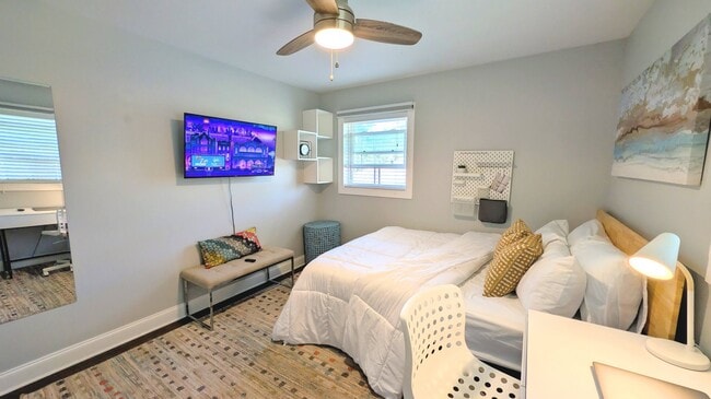 Photo - 831 Parkway Dr Unidad 1st FL (Shared)