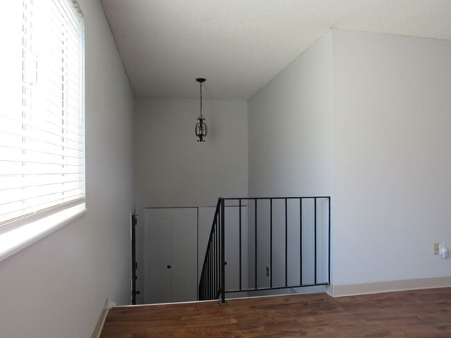 Photo - Remodeled Huge 4 Bedroom Townhome