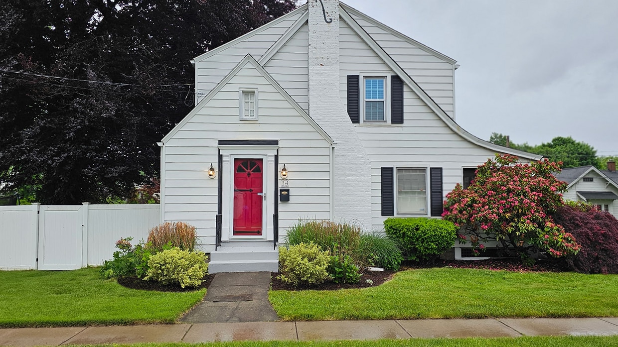 Photo - 14 John St (Enfield, CT)