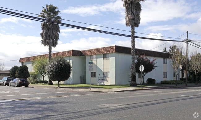 Photo - Parkside Apartments