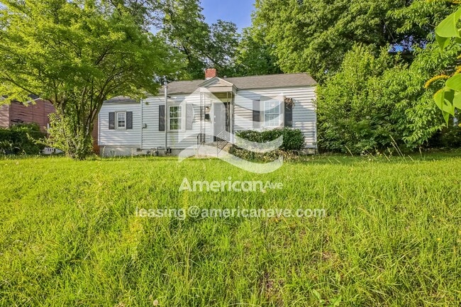 Photo - 2690 Suwanee Ave
