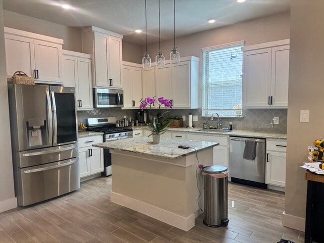 Photo - 632 Mooney Dr