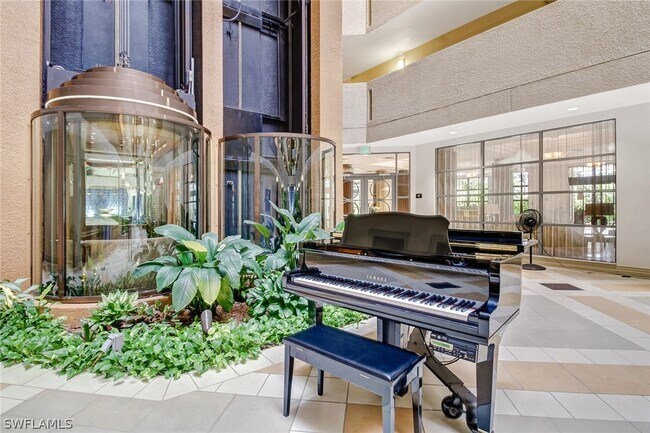 Photo - 4041 Gulf Shore Blvd N Unidad PH-7