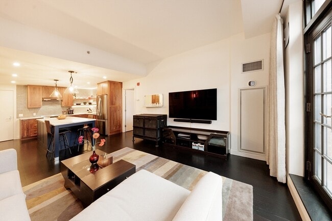 Photo - 29 Otis St Unidad 407