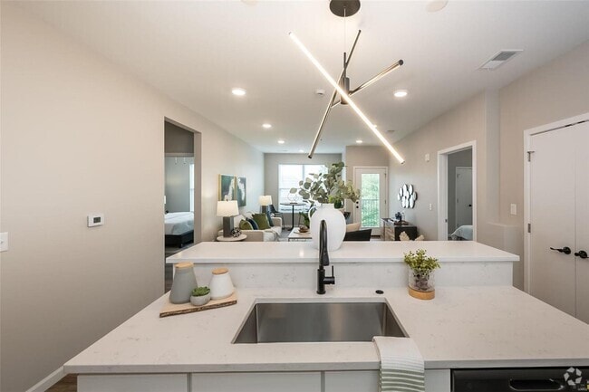 Building Photo - 10809 Olive Blvd Unit 203 Rental