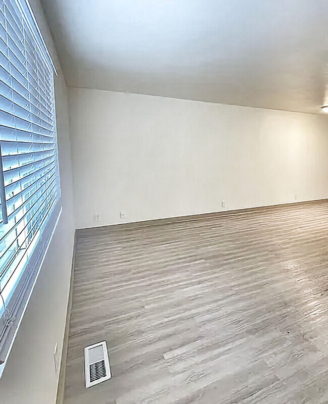 Photo - Beautiful 3 bed 2 bath Townhome in Boise!