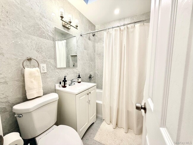 61-62 69th Ln Unit 2