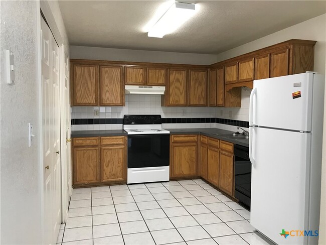 Photo - 3209 Raven Dr