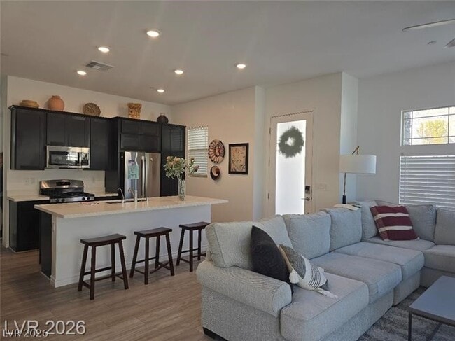 Photo - 905 Belleforte Ln
