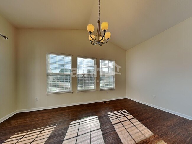 Photo - 1395 Apple Farm Dr