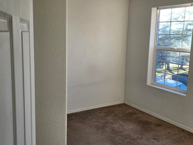 Photo - 2026 Meadowridge Ave