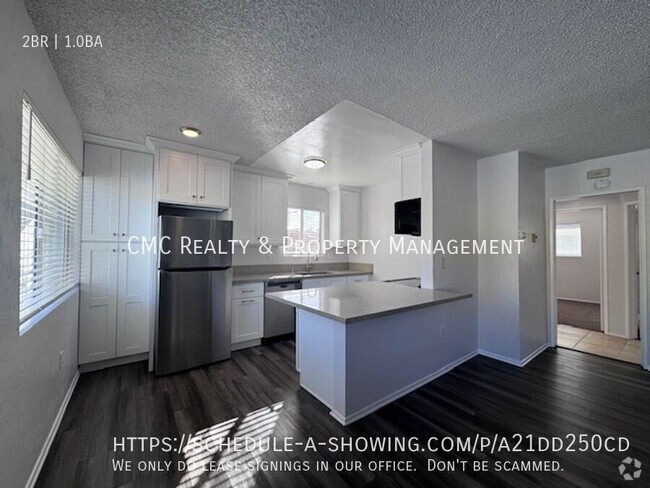 Building Photo - Newly Updated Two-Bedroom Apartment in Ros... Unit 3