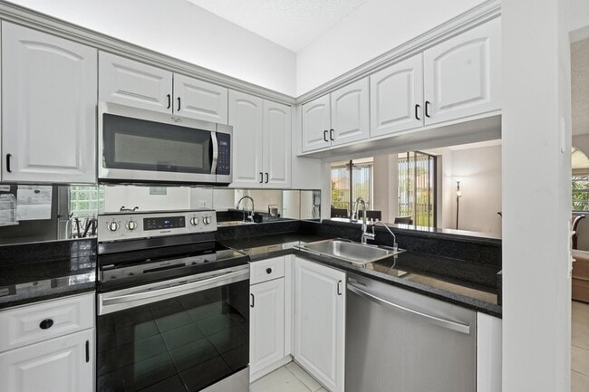5395 Firenze Dr Unidad K