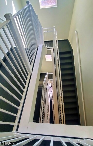 Photo - 62 W Main St