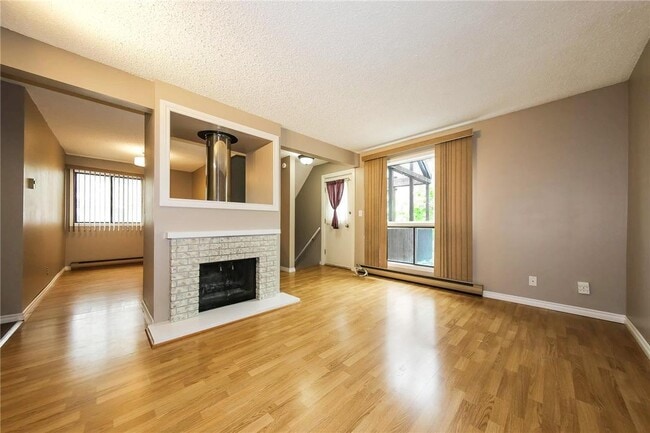 Photo - 120 Niakwa Rd