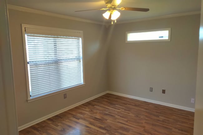 Building Photo - 1615 Auburn Pl Rental