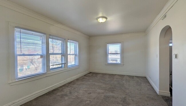 Photo - 825 W Jefferson St