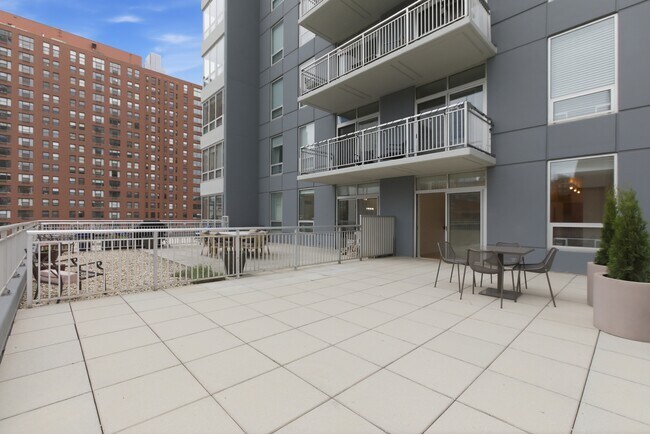 330 W Grand Ave Unit Studio with garage parking
