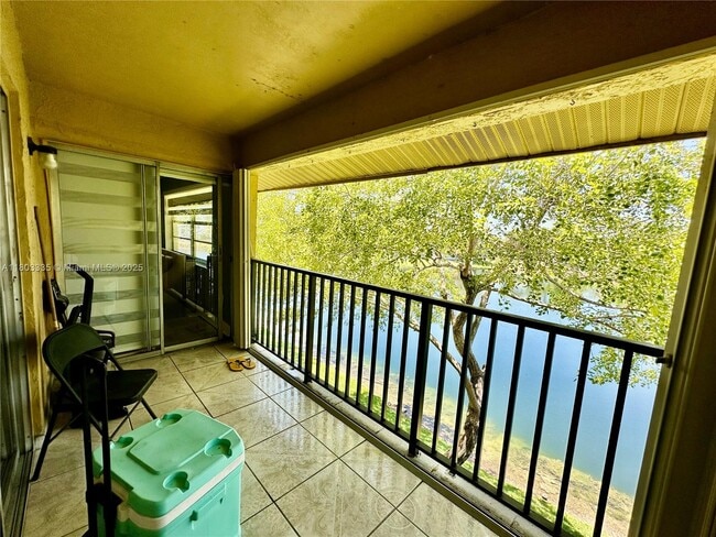 Photo - 15430 SW 82nd Ln Unidad 633 Rental