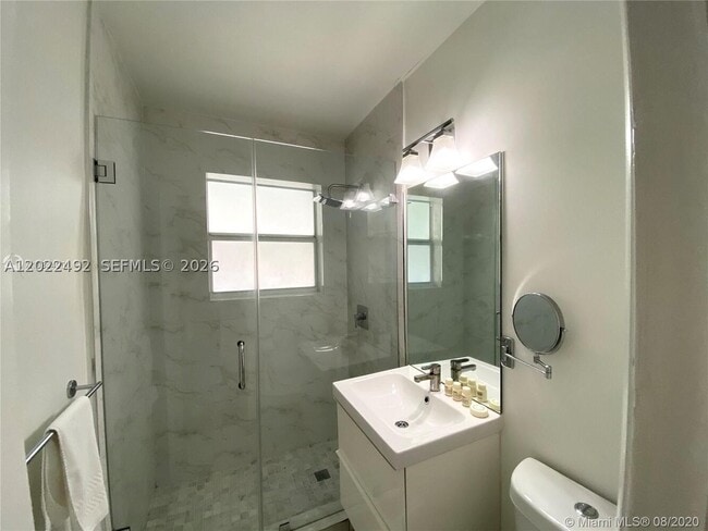 Photo - 30 Park 16 Park Unit 16