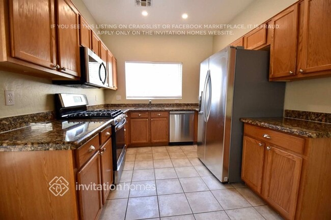 Photo - 668 E Cantebria Dr