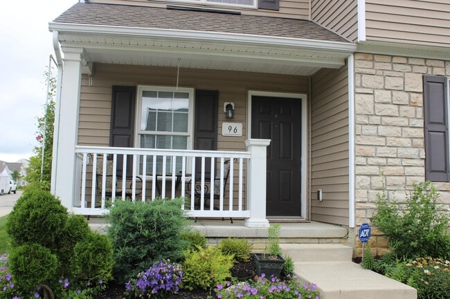 Photo - 96 Arrowfeather Ln