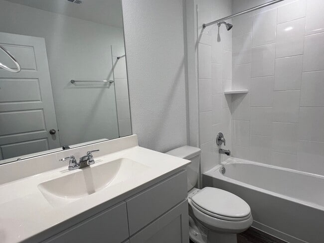 Photo - 1107 Fringed Bluestar Dr