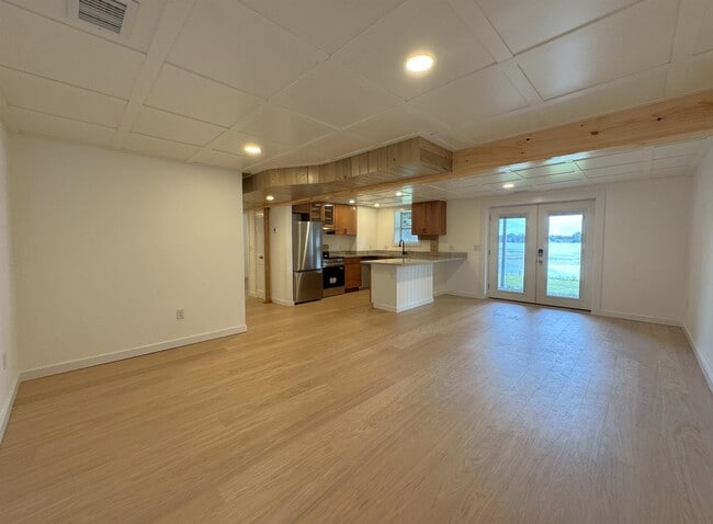 18 Holts Point Rd