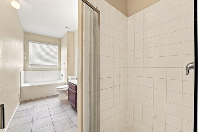 Building Photo - 16726 Vivian Point Ln