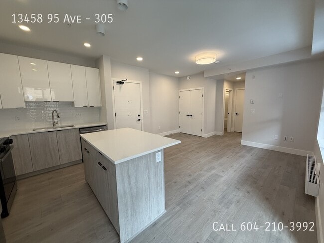 Photo - Brand New Condo - One Month Free Rent! Unité 305