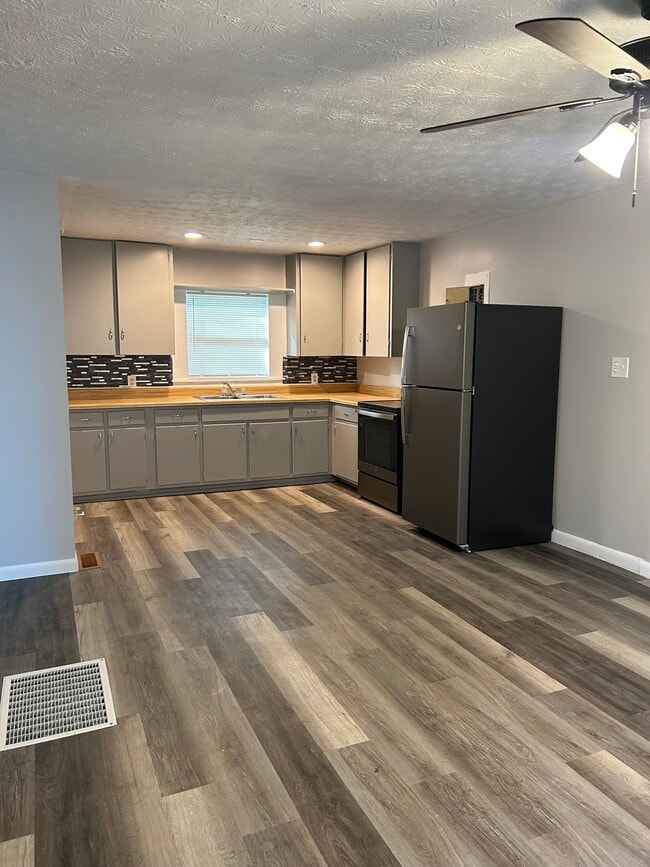 Building Photo - 158 Warrior Cir Rental