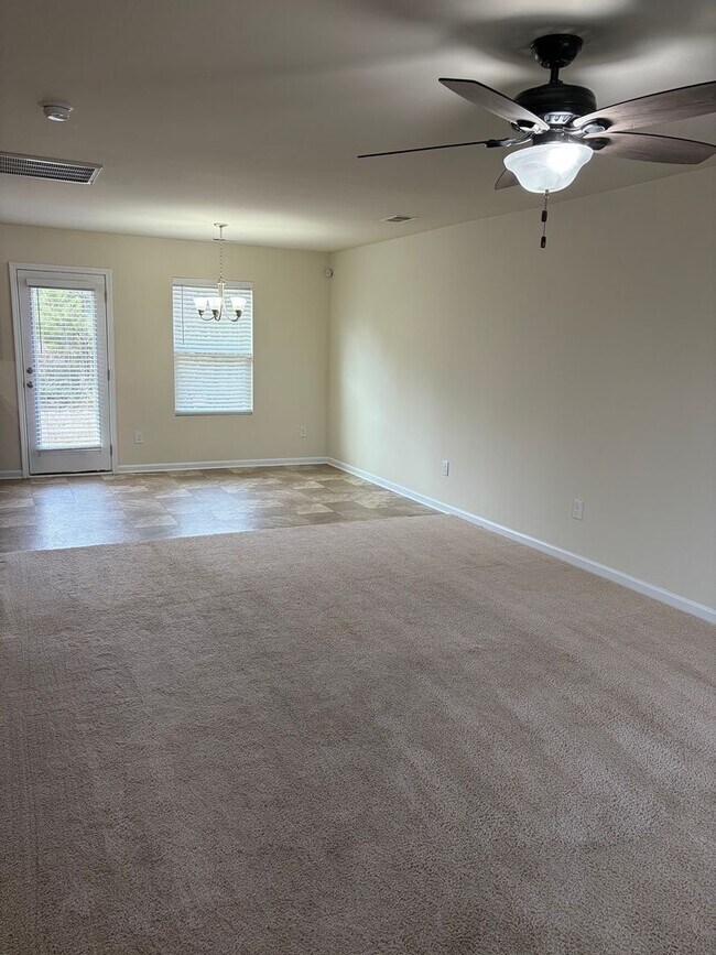 Photo - 26 Jones Creek Cir