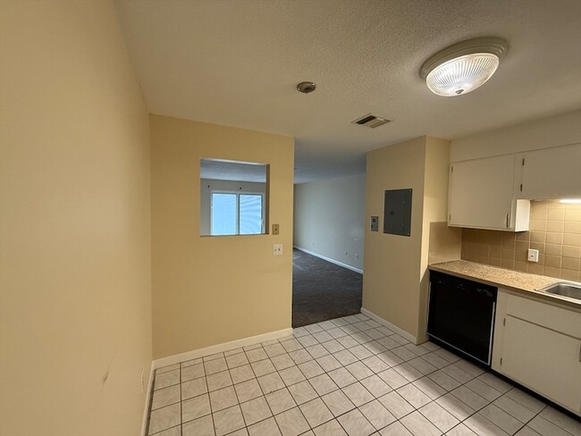 Photo - 176 Maple Ave Unidad Bld 1  31