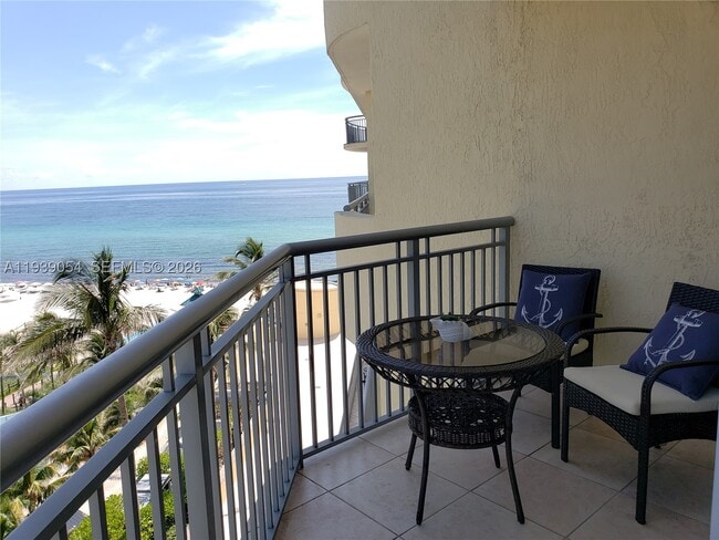 Building Photo - 17375 Collins Ave Unit 906