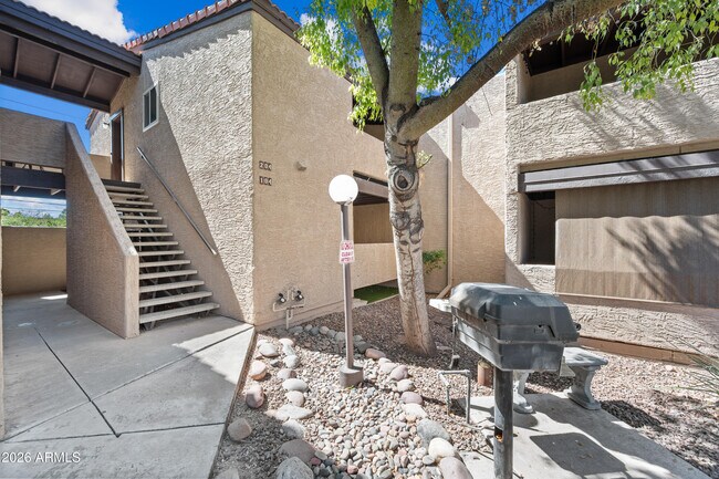 Photo - 5146 E Oak St Unidad 204