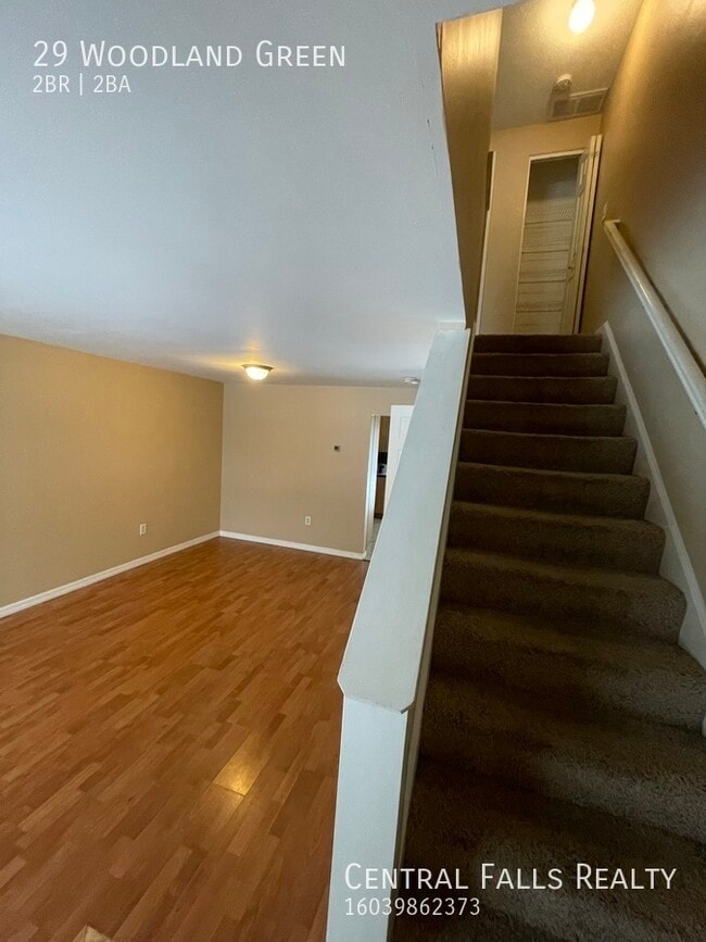 Building Photo - 29 Woodland Green