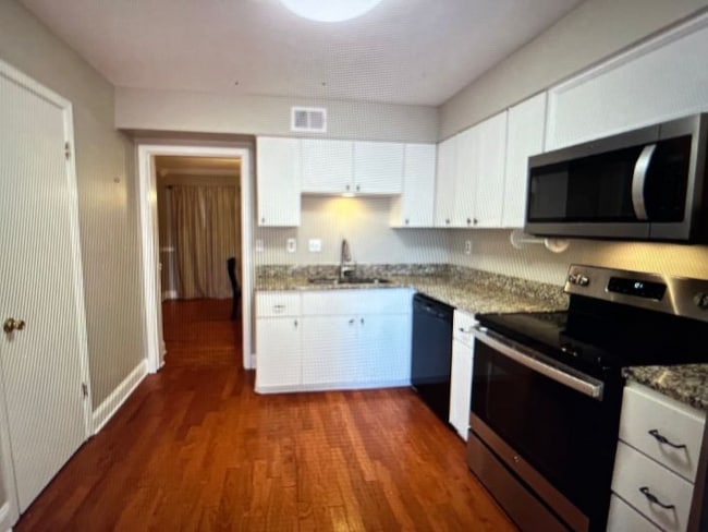 Photo - 435 N Highland St