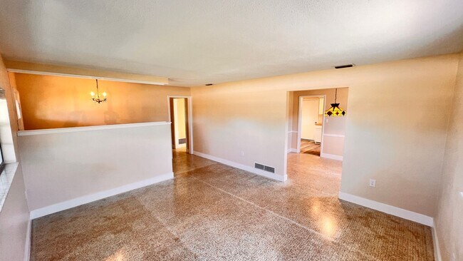 Photo - Charming 3 Bedroom and 2 Bath Home in Orla...