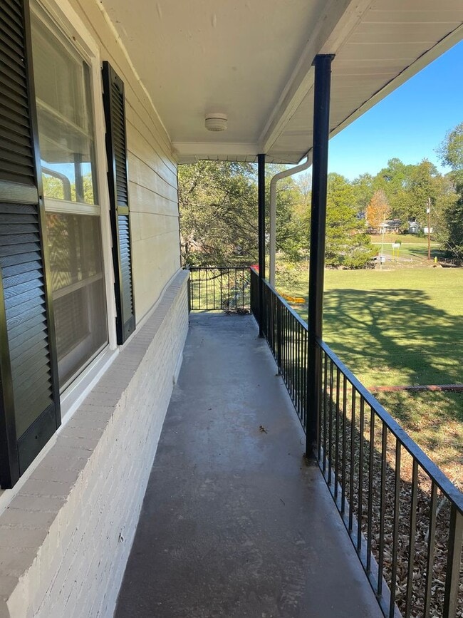 Photo - ** Beautiful 3 bed 2 bath located in fores...