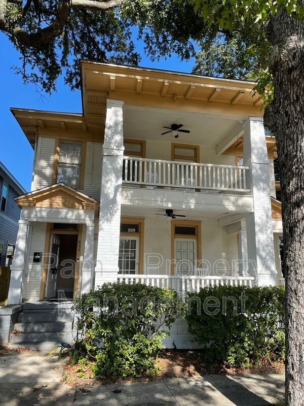 Building Photo - 806 E 31st St Rental
