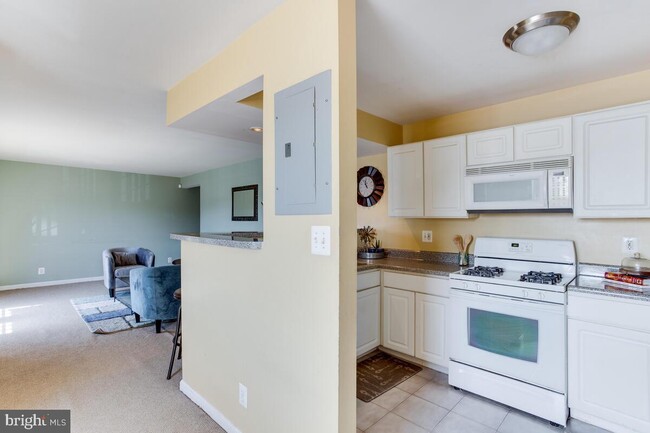 Photo - 2500 Markham Ln Unidad 4