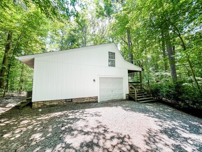 Building Photo - 7144 Persimmon Ln Rental