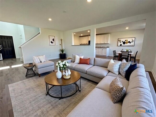 Photo - 945 Heartseed Ave